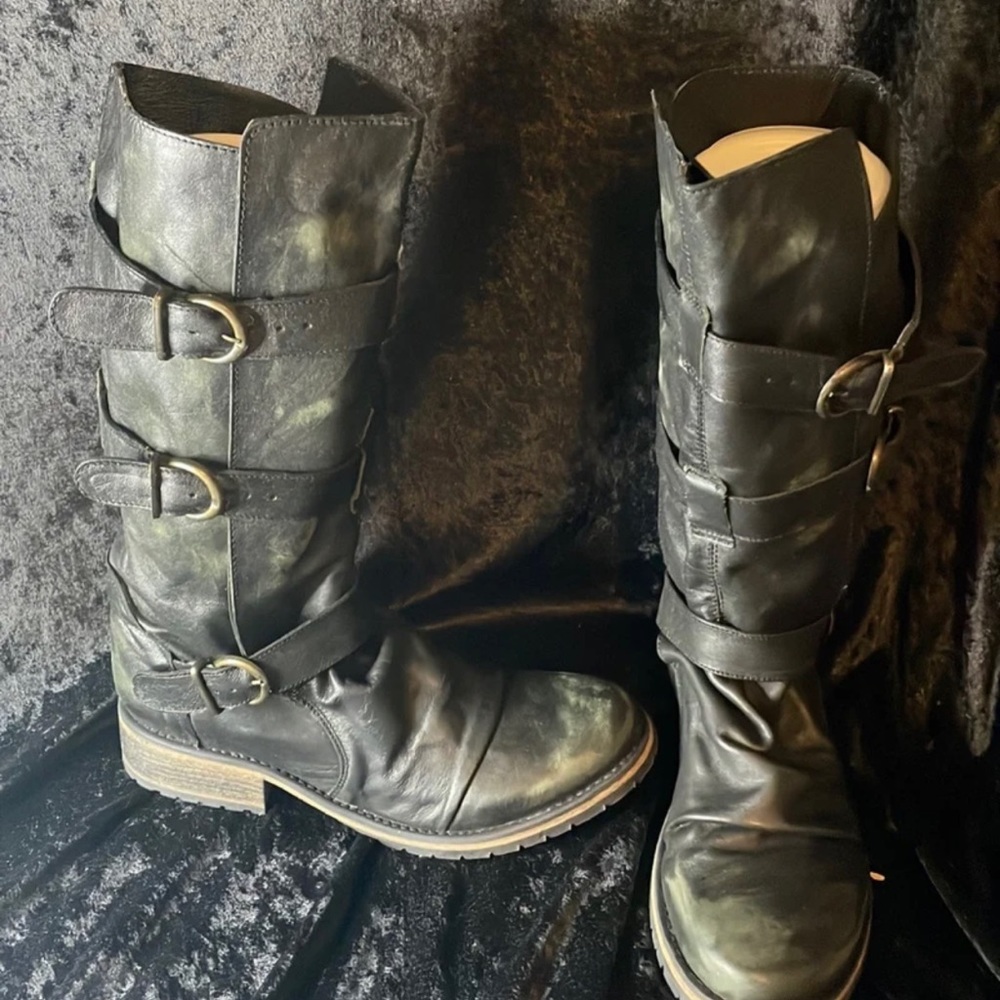 Steve Madden distressed leather boots